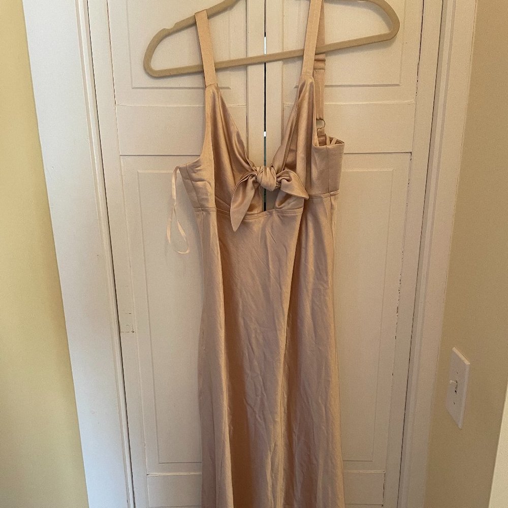 Selfie Leslie Perfect Day Satin Midi Dress Gold Champagne Size Large NWT